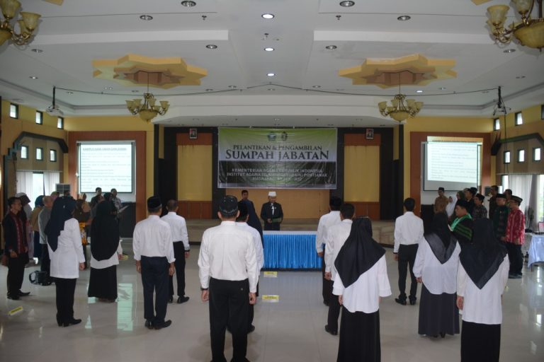 Lantik 13 Pejabat, Rektor IAIN Pontianak Launching Motto Kerja dan 9 Prinsip Kerja