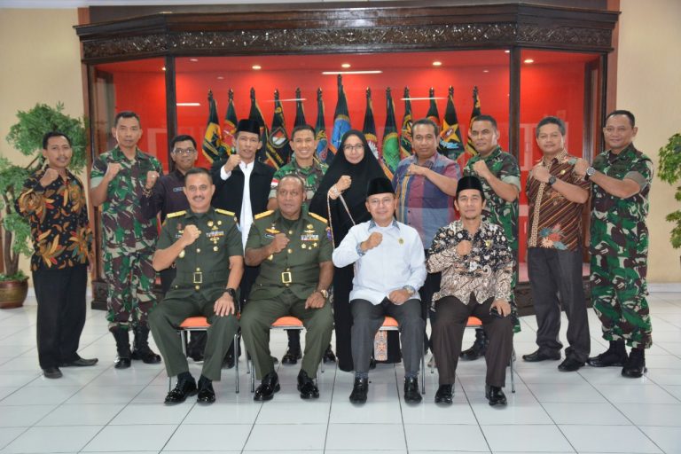 Perkuat Wawasan Kebangsaan Sivitas Akademika, Rektor IAIN Pontianak Audiensi Pangdam XII Tanjungpura