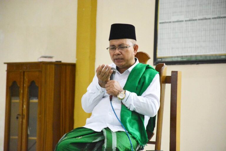 Rektor IAIN Pontianak Pimpin Istighosah Akbar dan Doa Bersama Civitas IAIN Pontianak