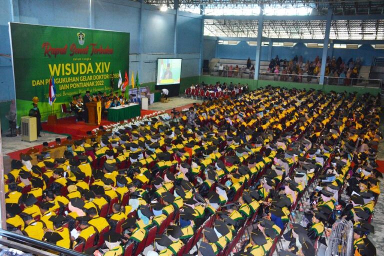 Membanggakan 721 Lulusan Diwisuda, Rektor Ingin Semua Sarjana Jadi Duta IAIN Pontianak