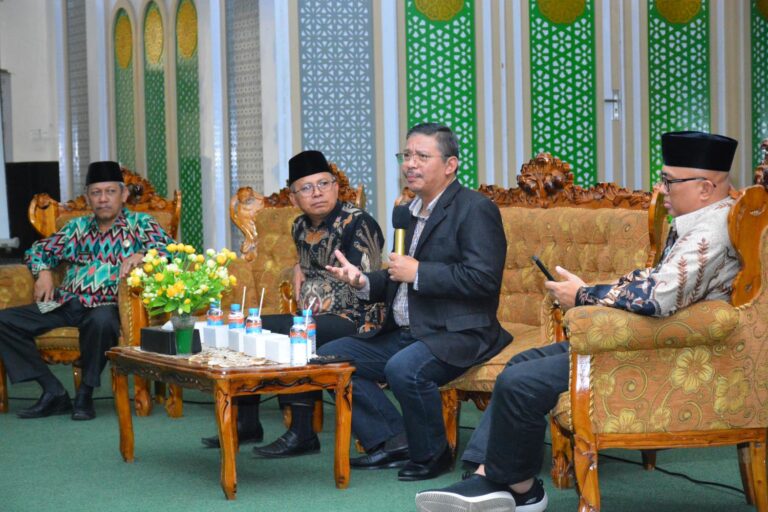 Pembinaan Pegawai IAIN Pontianak, Prof. Dr. Suyitno, M.Ag., Sampaikan Materi Outlook Kemenag RI 2023