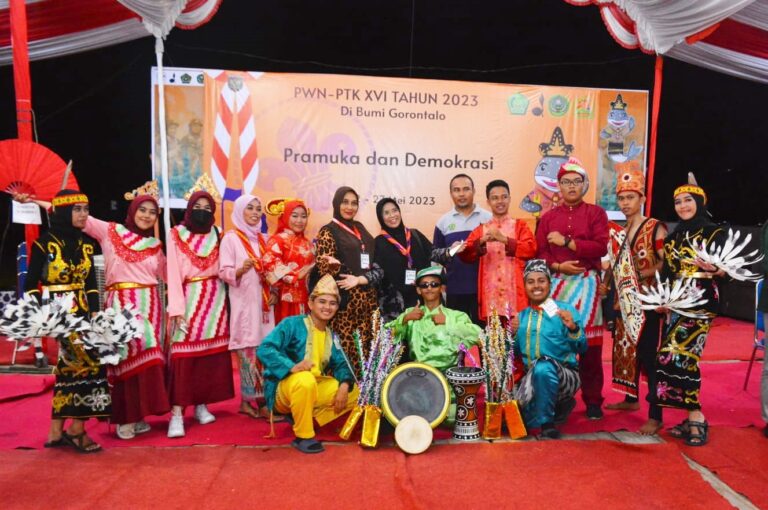 Pesona Tari dan Puisi Pramuka IAIN Pontianak Memukau Panggung PWN XVI di Gorontalo