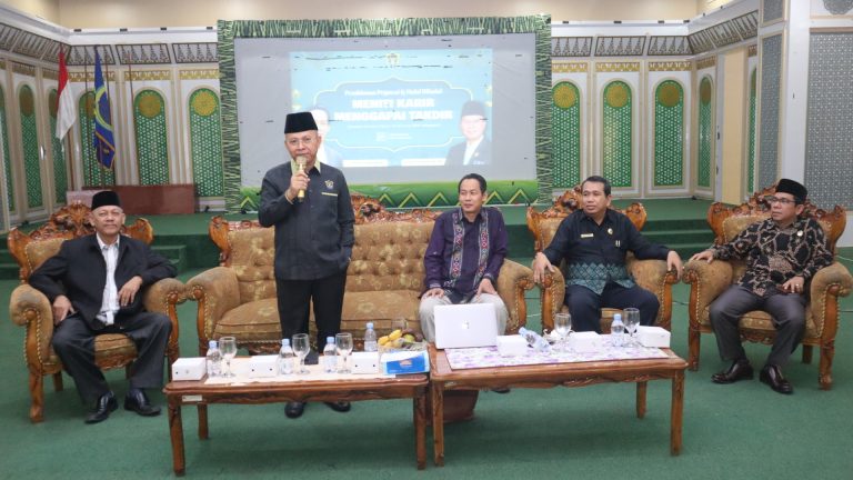 Gelar Halal Bi Halal dan Pembinaan Pegawai, Rektor Ajak Bersama-sama Tingkatkan Kualitas Kampus